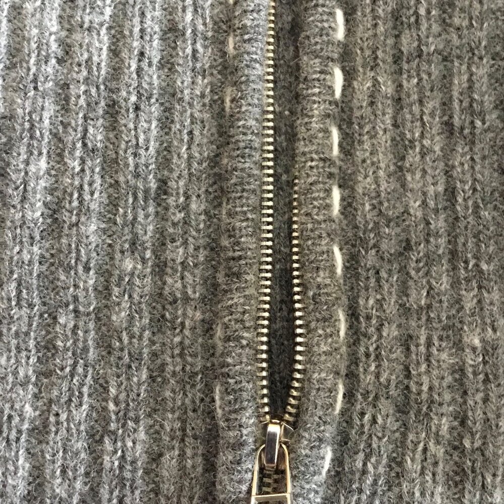 Sweater - Picture 4 of 5